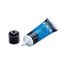 Laden Sie das Bild in den Galerie-Viewer, Quicksilver 2-4-C Mehrzweck Marine Grease mit PTFE 227g